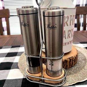 Electric Salt and Pepper Grinder set